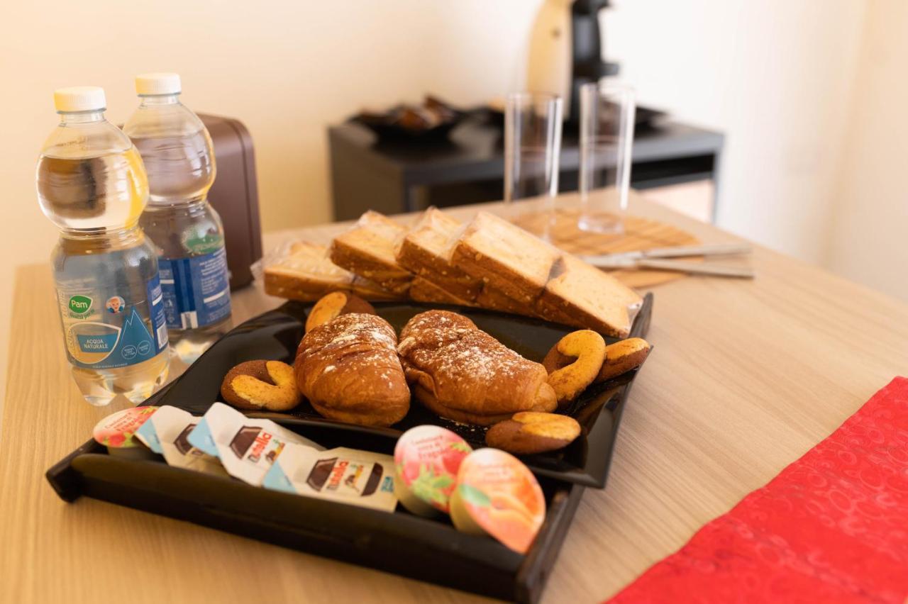 Dimora Rossa Bed & Breakfast Sottomarina Ngoại thất bức ảnh