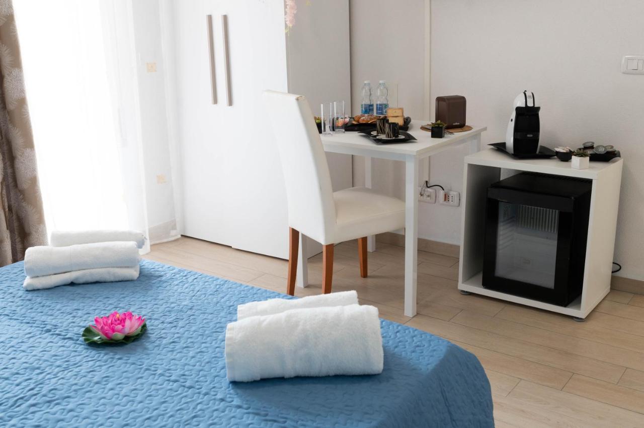 Dimora Rossa Bed & Breakfast Sottomarina Ngoại thất bức ảnh