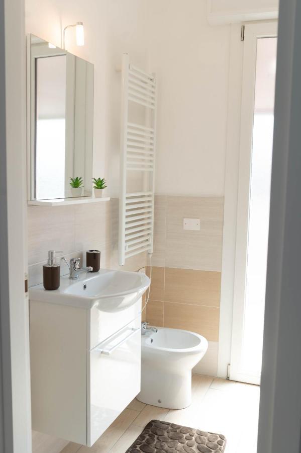 Dimora Rossa Bed & Breakfast Sottomarina Ngoại thất bức ảnh