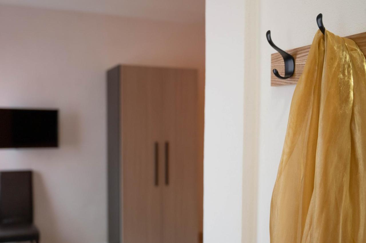 Dimora Rossa Bed & Breakfast Sottomarina Ngoại thất bức ảnh